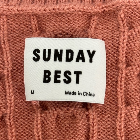 Aritzia Sunday Best Wool Blend V Neck Crop Vest Medium Soft Comfy Cable Knit - Picture 4 of 9